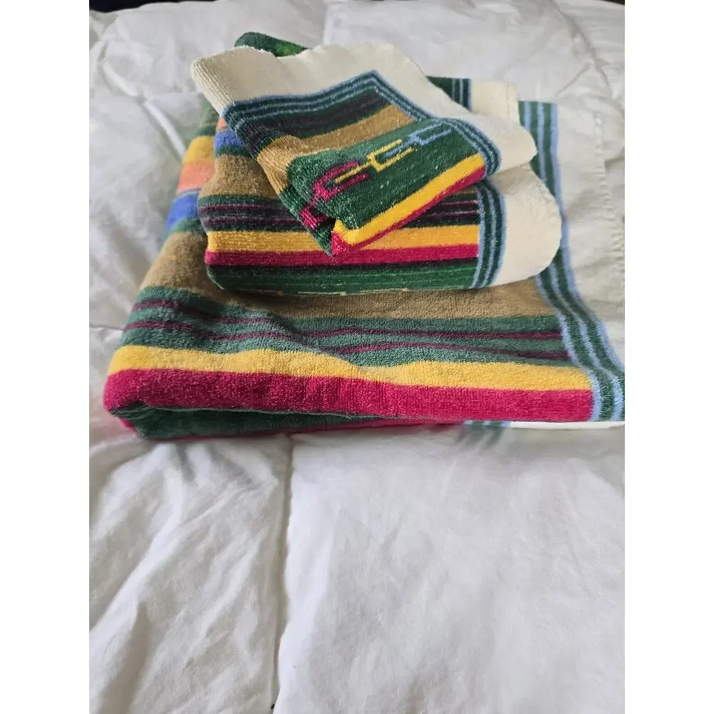 Hilasal Towel Set Aztec Southwest Bloomingdales VTG folk art tribal Navajo dorm